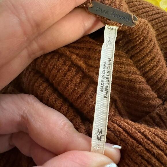 Free People Softly Structured Colorblock Oversized Turtleneck Sweater Medium - Picture 10 of 11